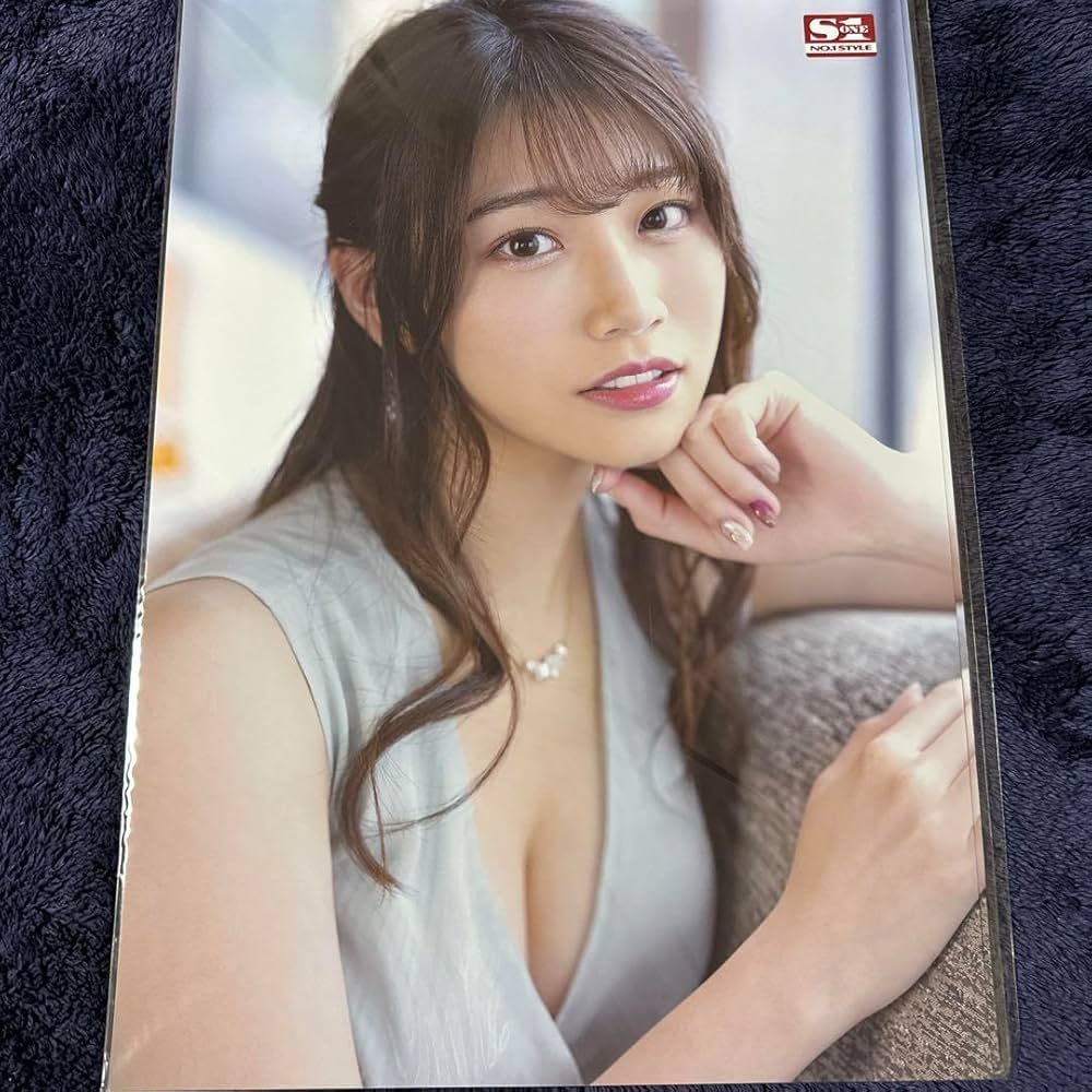 Amazon.co.jp: Ayaka Kawakita A3 Raw Photo and A3 Laminate